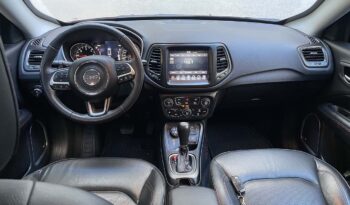 Jeep Compass diesel Trailhawk 2018 visão interna bancos da frente